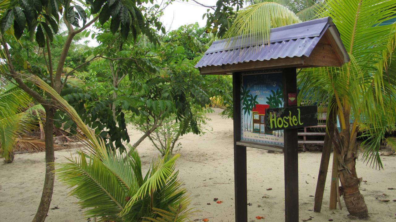 Anda Di Hows Hostel Placencia Eksteriør bilde